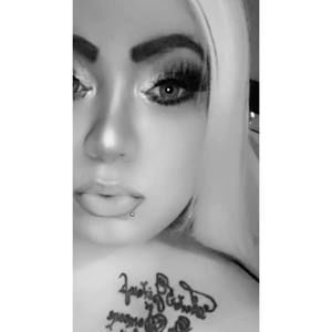 Meet your Posher, Steph